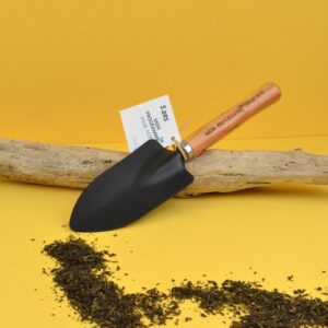 Outil de jardinage